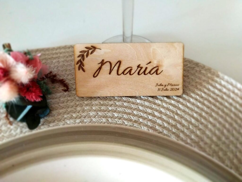 Marcasitios personalizado de madera con imán